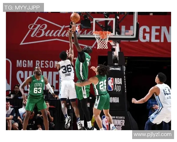 灰熊与爵士夏季联赛精彩对决球员表现引发球迷热议