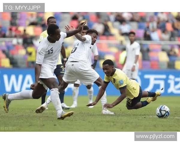 海伦芬主场迎战特温特争夺联赛关键三分的精彩对决