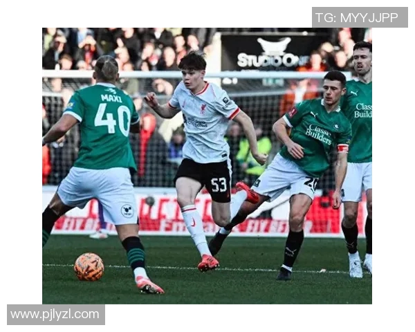 英足总杯激战沃特福德争夺晋级名额精彩对决引发球迷热情